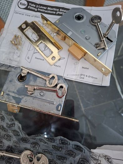 Large bundle of Locks