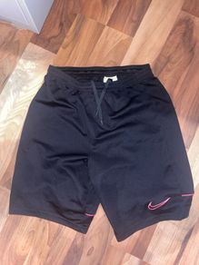 kids nike shorts