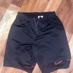 kids nike shorts