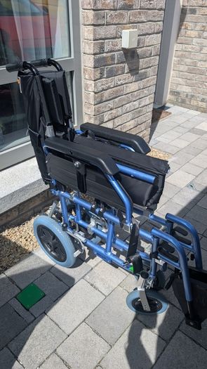 Folding wheelchair, excellent condition