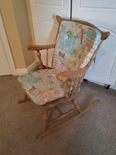 Vintage Style Wooden Rocking Chair with Removable Cushions Nursery Nursing Chair