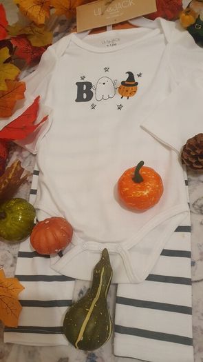 baby bodysuit