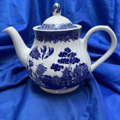 Barratts Blue Willow teapot