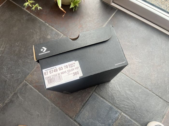 Converse shoebox