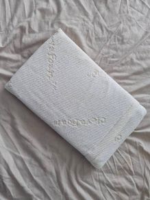 Clevafoam baby pillow prevents flat head