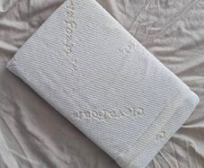 Clevafoam baby pillow prevents flat head