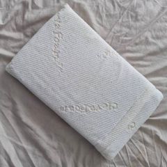 Clevafoam baby pillow prevents flat head