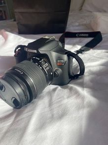 Canon EOS Rebel T7 Camera