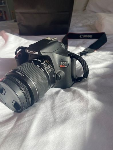 Canon EOS Rebel T7 Camera