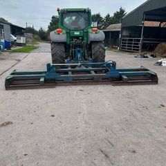 Land leveller