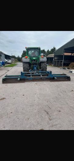 Land leveller