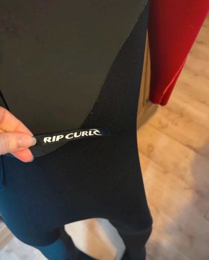 RIP-CURL wetsuit