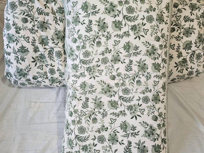 Double Duvet, Mattress Cover and Memory Foam Pillow Set
