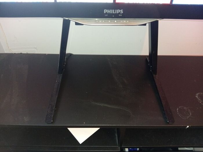 phillips 32" Ambilight (not a smart TV)