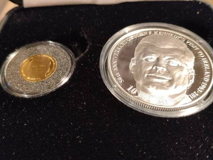 JFK Commemorate Coin set