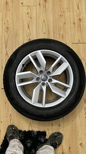 Genuine Audi Q5 18" Alloy Wheels & Tyres