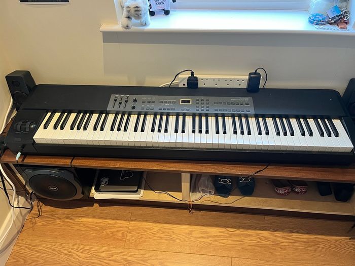 M-Audio Prokeys M88 Keyboard + Stand + Trust Speaker set w Sub-Woofer