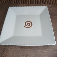 Stephen Pearce large serving dish.