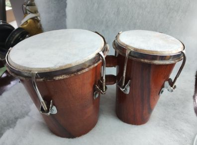 Set of bongos (26224)