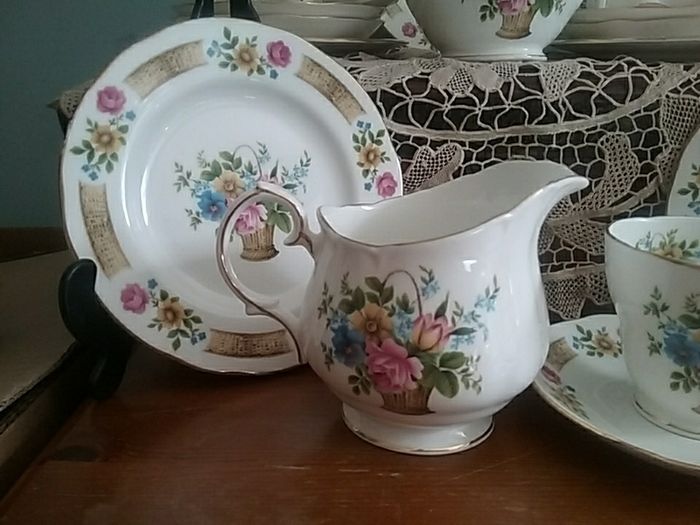 Duchess "Memories" China Teaset
