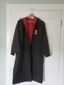 Harry Potter Gryffindor cape