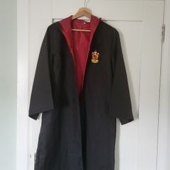 Harry Potter Gryffindor cape