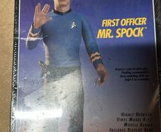NIB VTG Star Trek Model Kit Dr. Leonard McCoy 12" Vinyl Figure Model AMT Ertl