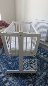 baby crib/swing