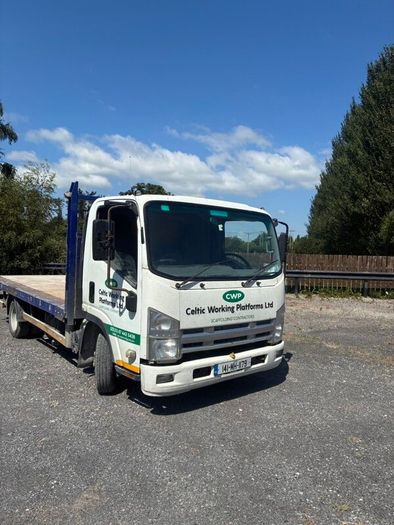Isuzu NPR 13ft flatbed
