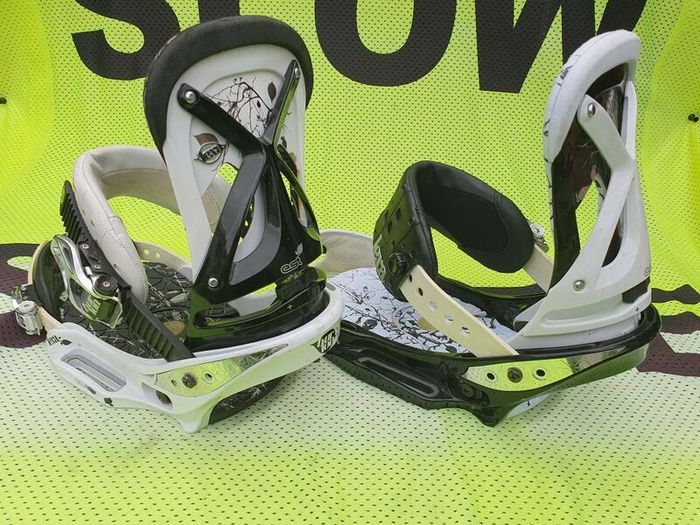 Burton EST snowboard bindings