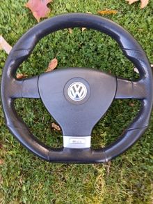 Mk5 GTI  steering wheel