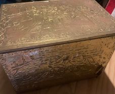 Vintage fireside box