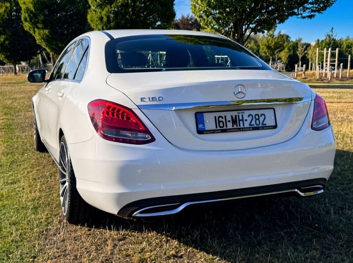 Mercedes-Benz C-Class 2016 (only 98,038KM)