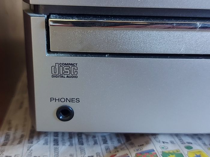 Sony Micro Hi-Fi Component System, Model CMT-CPX1, Radio, CD, Tape and Mini Disc, everything working fine except for the Tape Deck