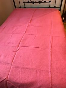 Pre-loved Vintage Pink Blanket