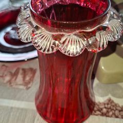 Beautiful Cranberry Glass Vase in Good Condition no chips or cracks Postage Available