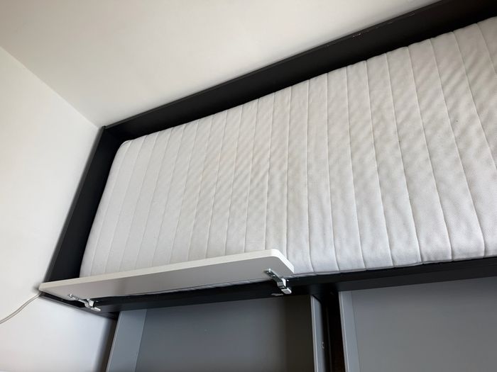 Single bed