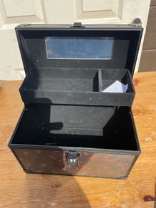 make up storage