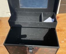 make up storage