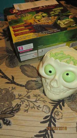 Glow in the Dark Boney Head Game Ages 5+