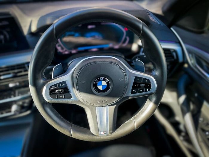 2019(2) BMW 530e M Sport - 69,000 miles - 22,500