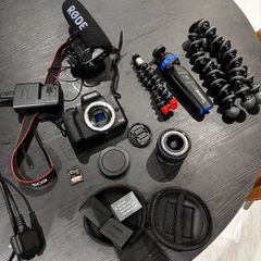 Canon EOS M50 Mark II Filmmaking Bundle + RODE Mic + 3 Tripods + 128GB SD