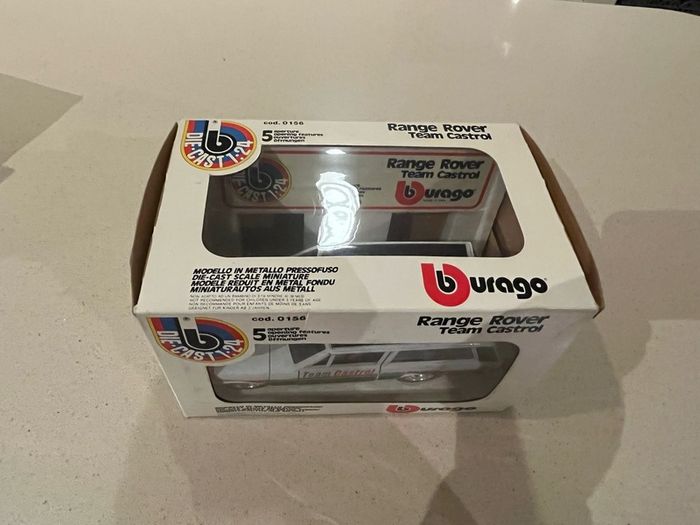 Range Rover Team Castrol 1/24 Burago  Rare