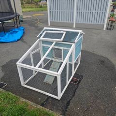 Katie chicken coop with run (fits up to 4 hens)