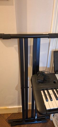 Yamaha Electric Keyboard