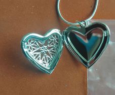 New photo frame necklace