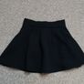 Girls black skirt 8-9 Image 2