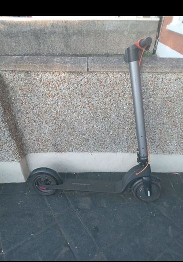 Electric scooters