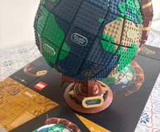 Lego Globe Great condition with box and book