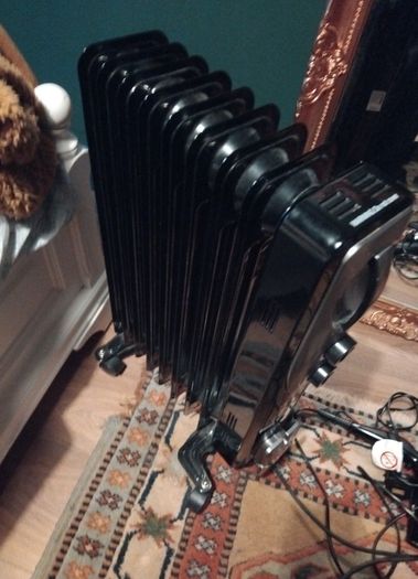 RUSELL HOBBS oil filled electric radiator
